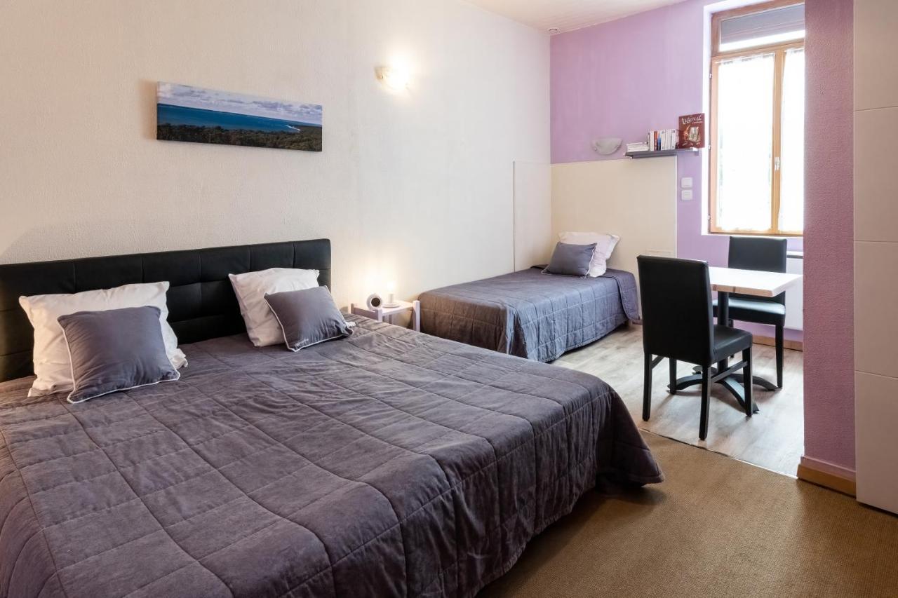 Hotel De La Gare Latresne Kültér fotó