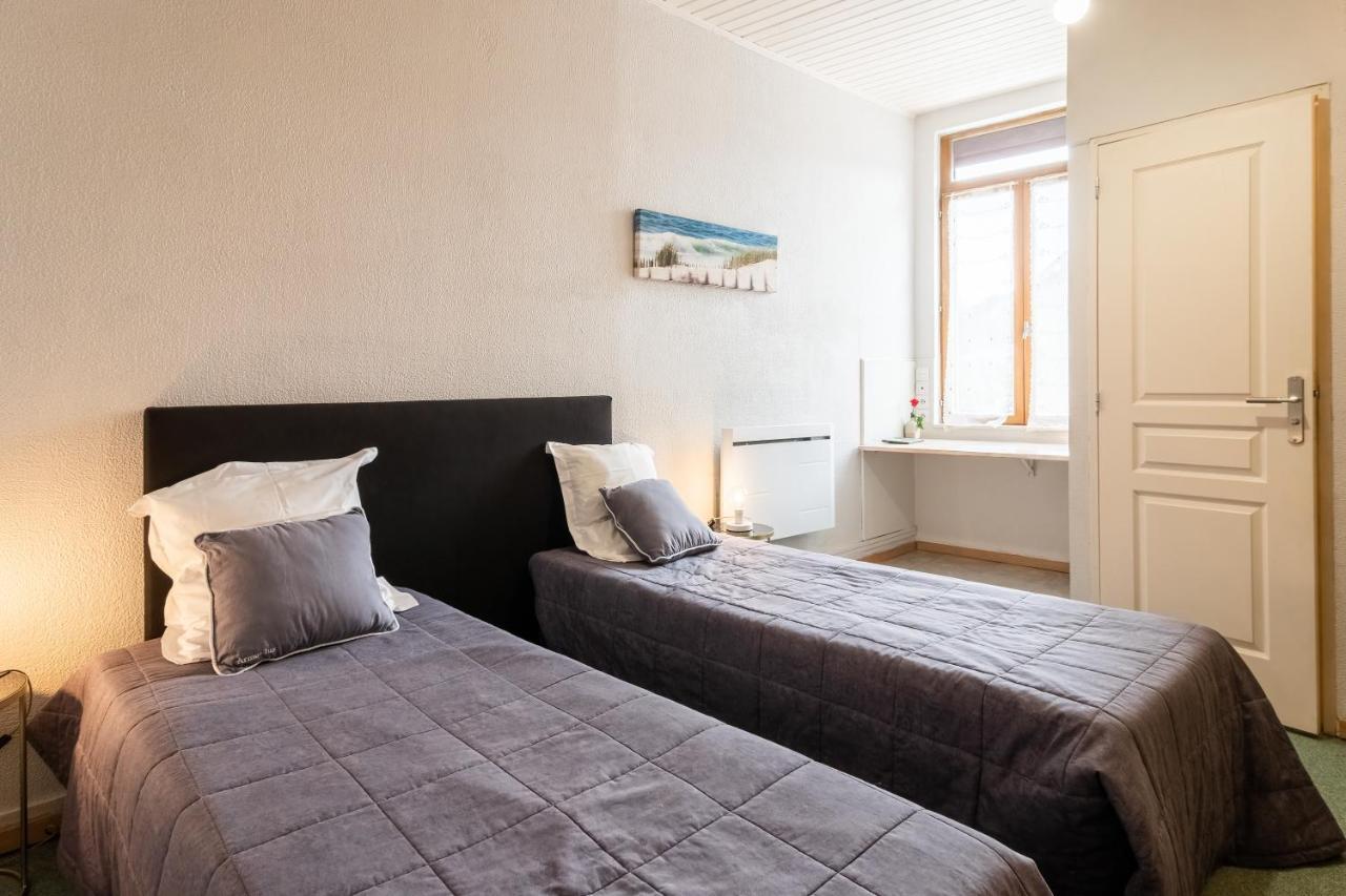 Hotel De La Gare Latresne Kültér fotó